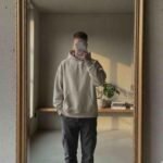 insta dp hidden face aesthetic boy mirror selfie: A Complete Guide to Creating a Stylish and Mysterious Profile Look 3 insta dp hidden face aesthetic boy mirror selfie